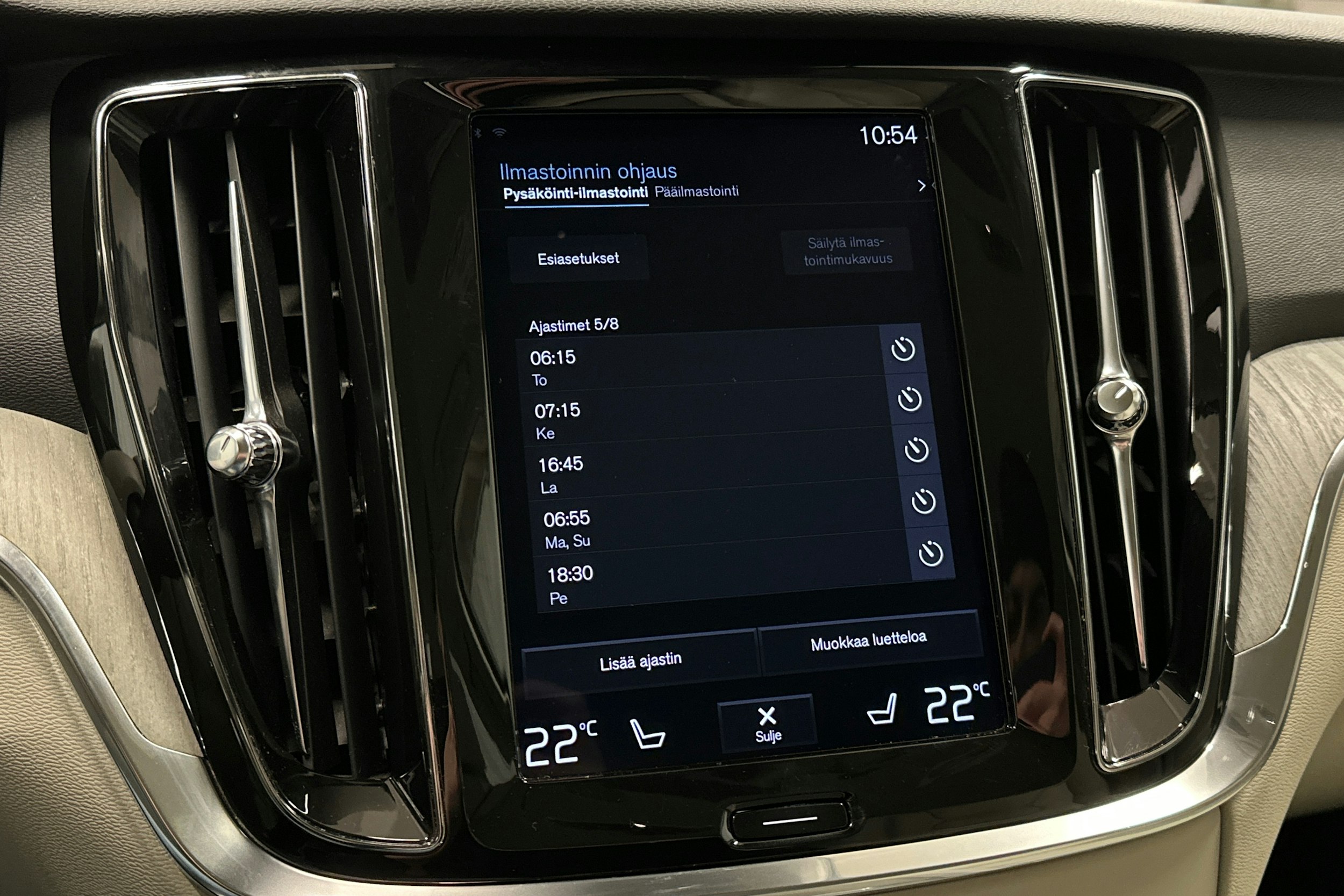 harmaa Volvo V60 2019 kuva 28.