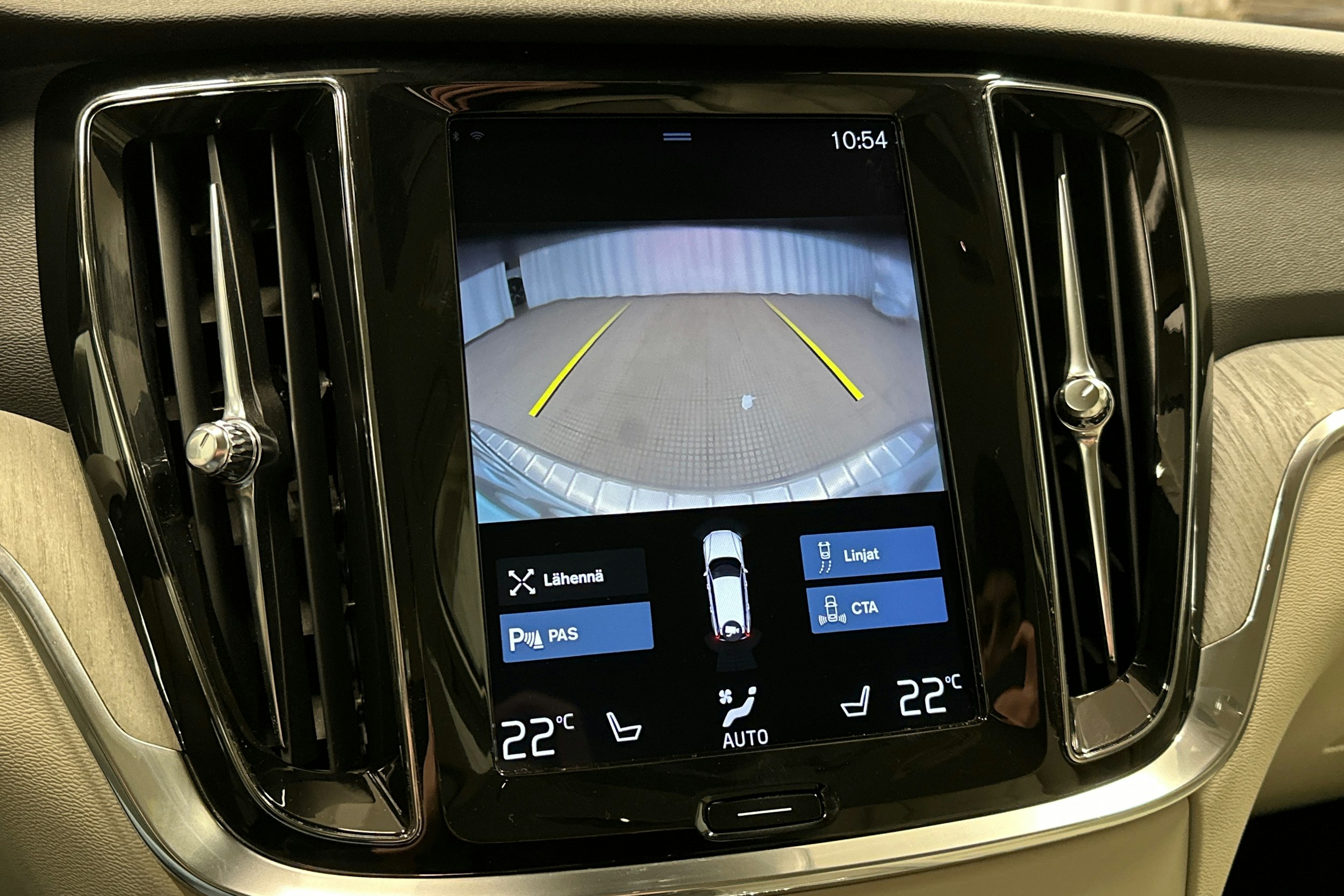 harmaa Volvo V60 2019 kuva 29.