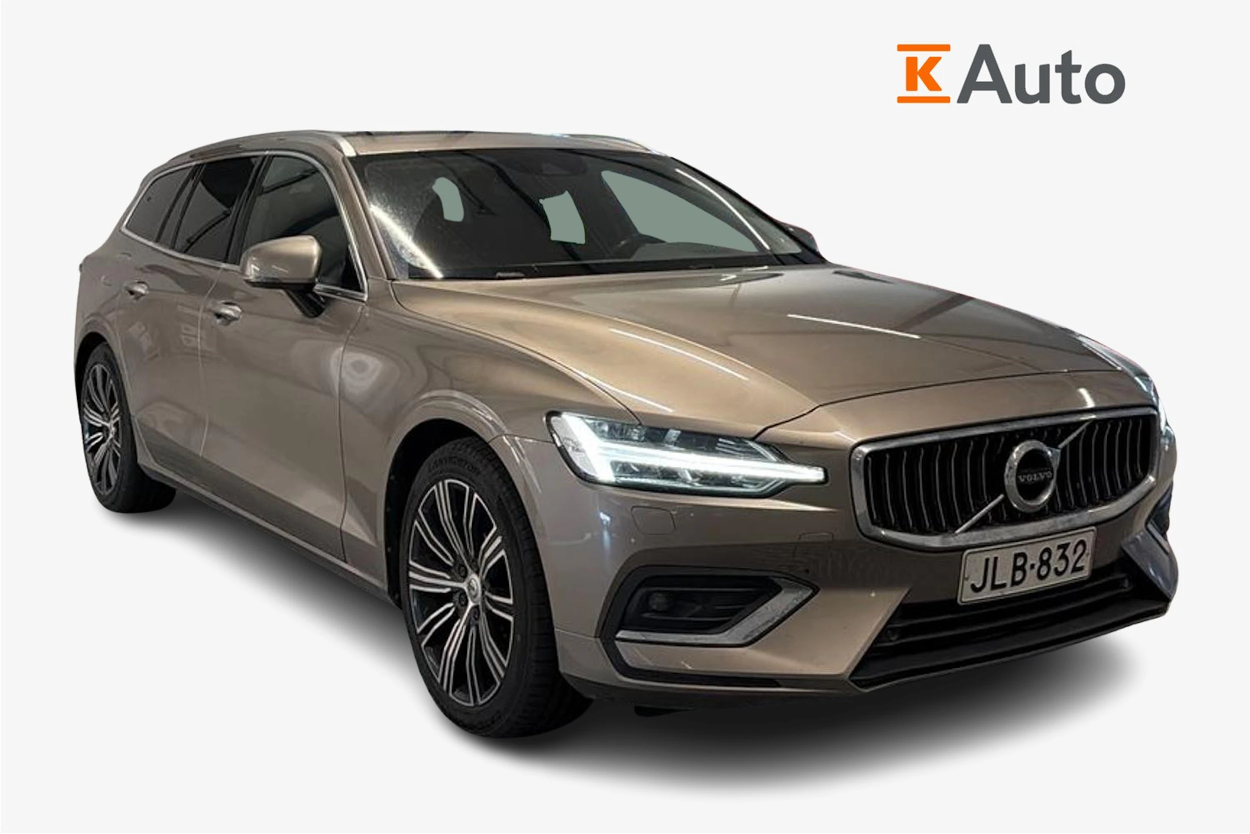 harmaa Volvo V60 2019 kuva 1.