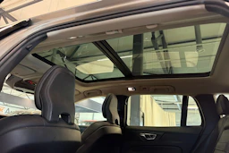 harmaa Volvo V60 2019 kuva 6.