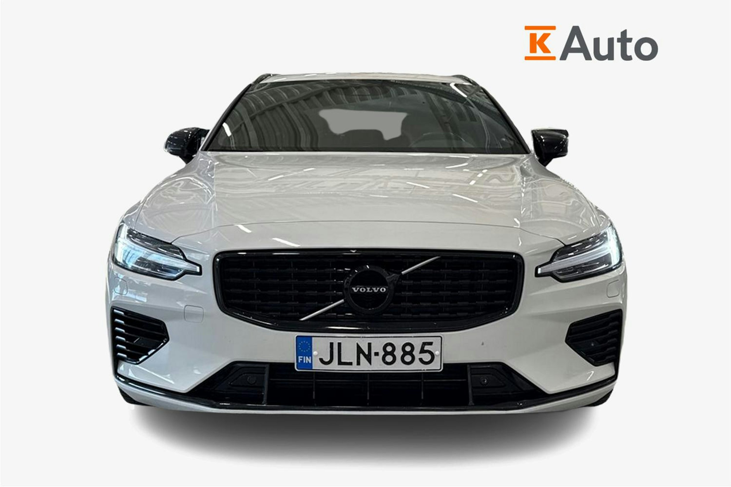 valkoinen Volvo V60 2019 kuva 5.