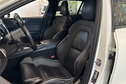 valkoinen Volvo V60 2019 kuva 23.