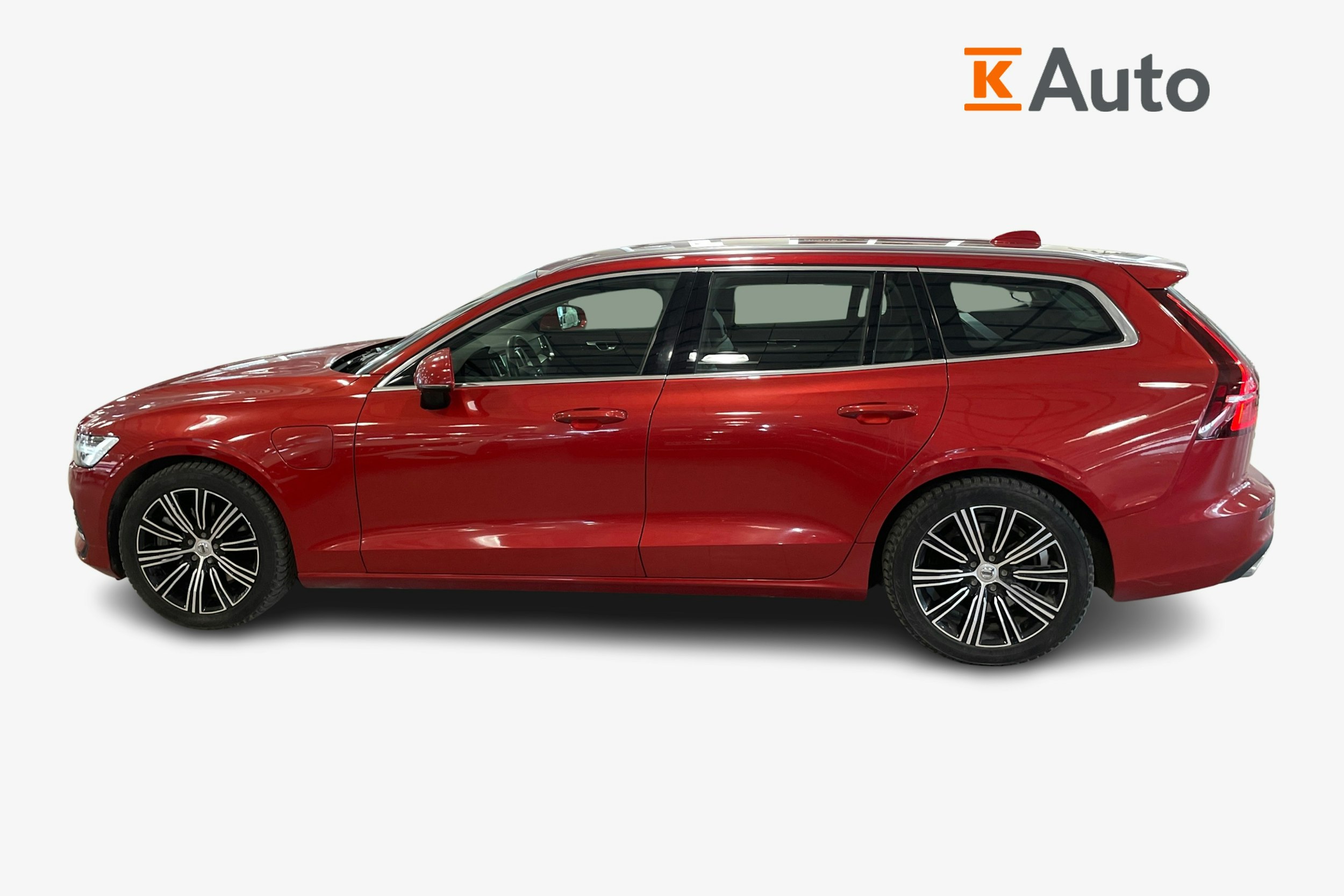 punainen Volvo V60 2019 kuva 5.