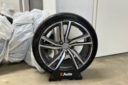 sininen Volvo V60 2019 kuva 13.