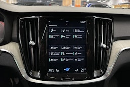 sininen Volvo V60 2019 kuva 18.