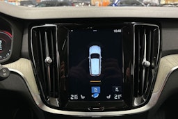 sininen Volvo V60 2019 kuva 19.
