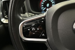 sininen Volvo V60 2019 kuva 24.