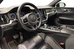 harmaa Volvo V60 2019 kuva 6.