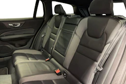 harmaa Volvo V60 2019 kuva 8.