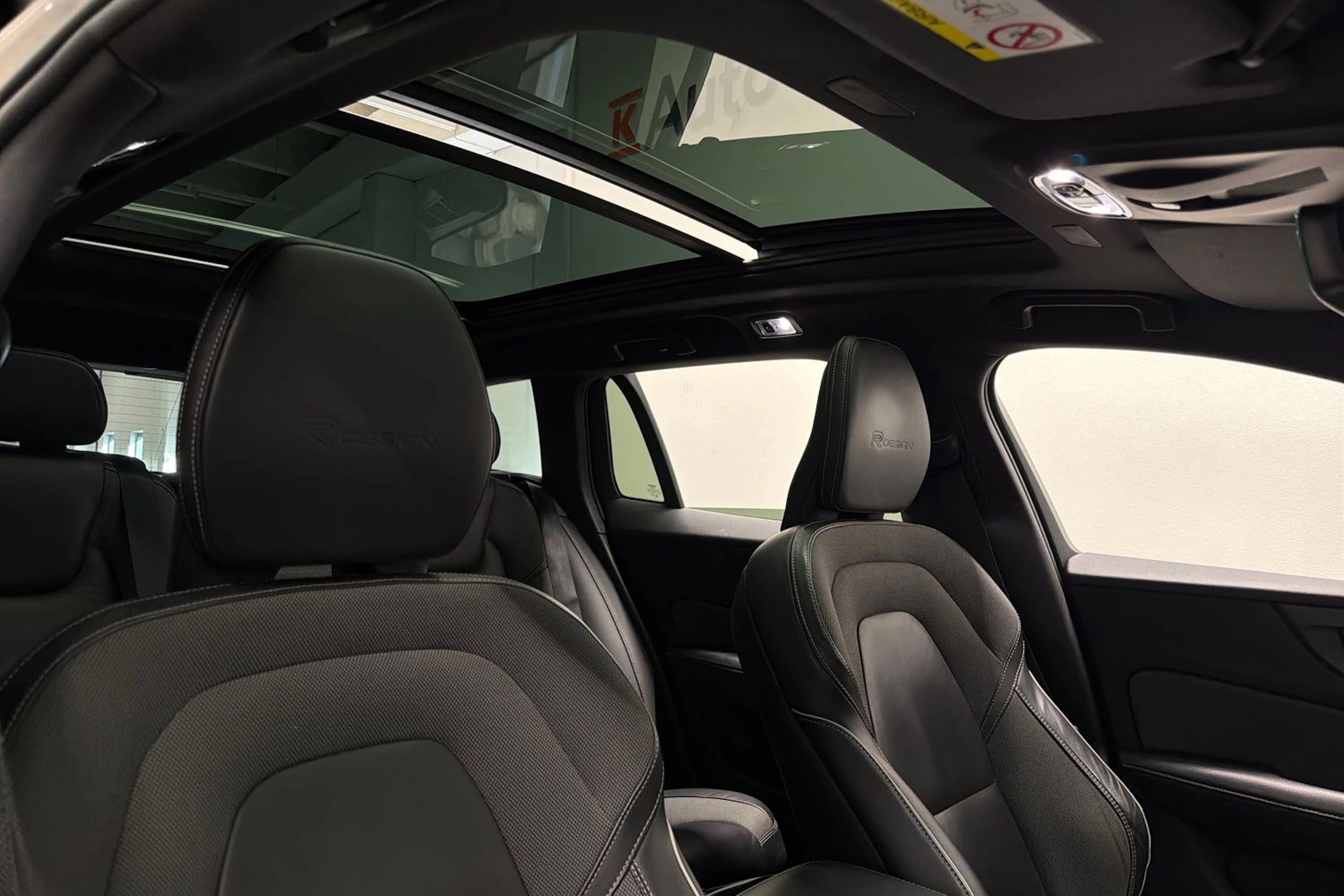 harmaa Volvo V60 2019 kuva 15.