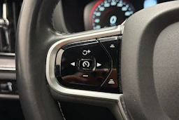 harmaa Volvo V60 2019 kuva 18.