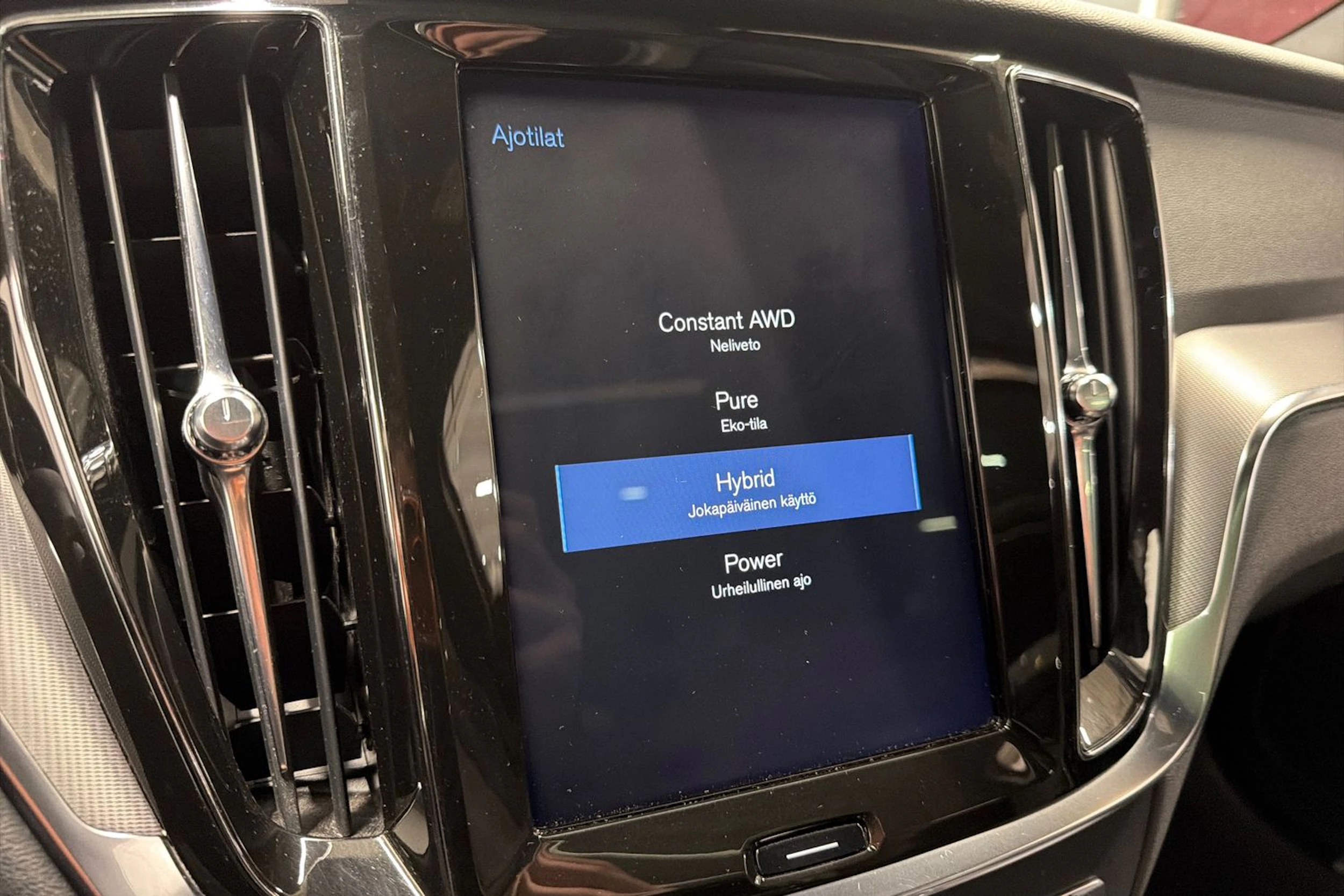 harmaa Volvo V60 2019 kuva 24.