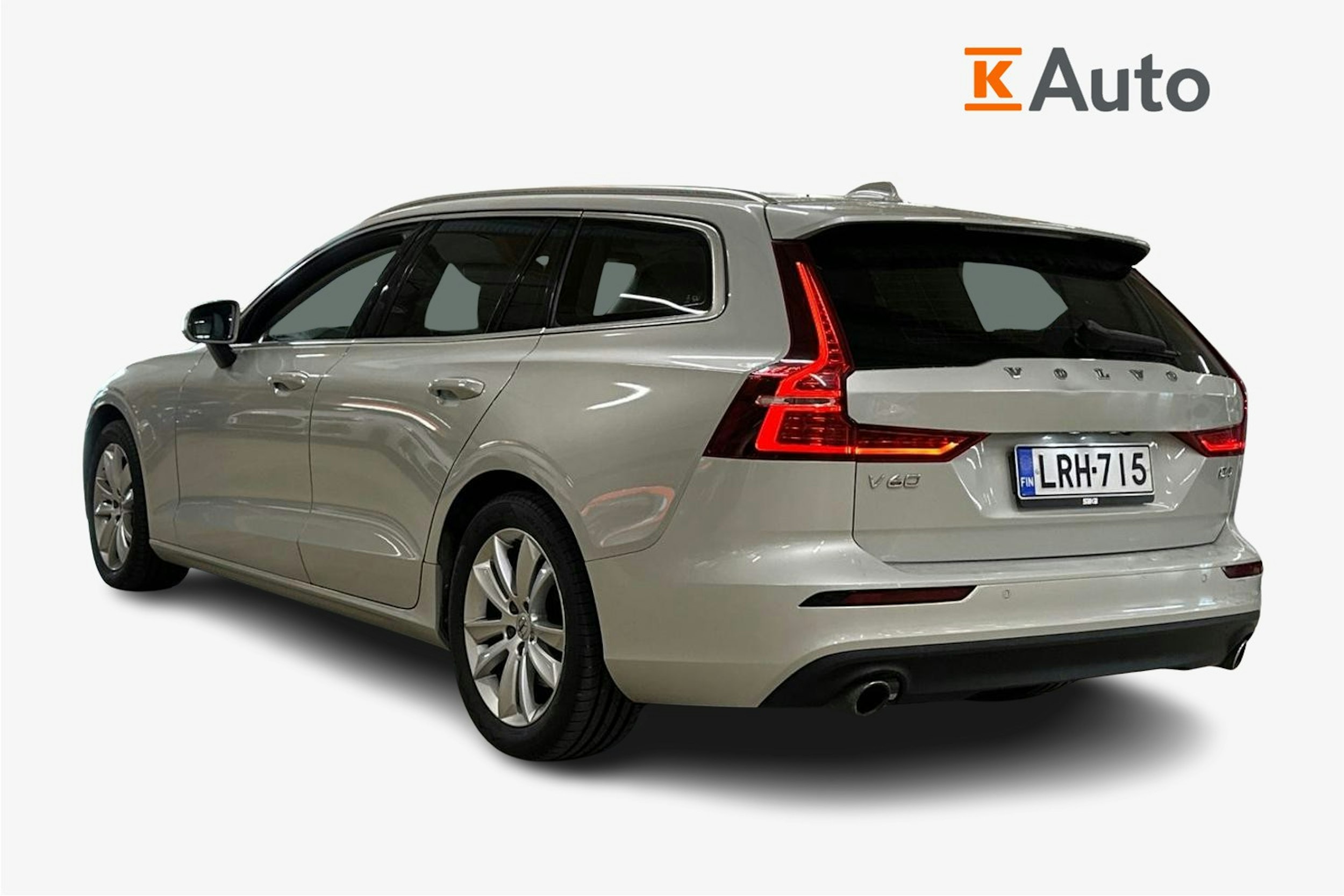 harmaa Volvo V60 2019 kuva 2.