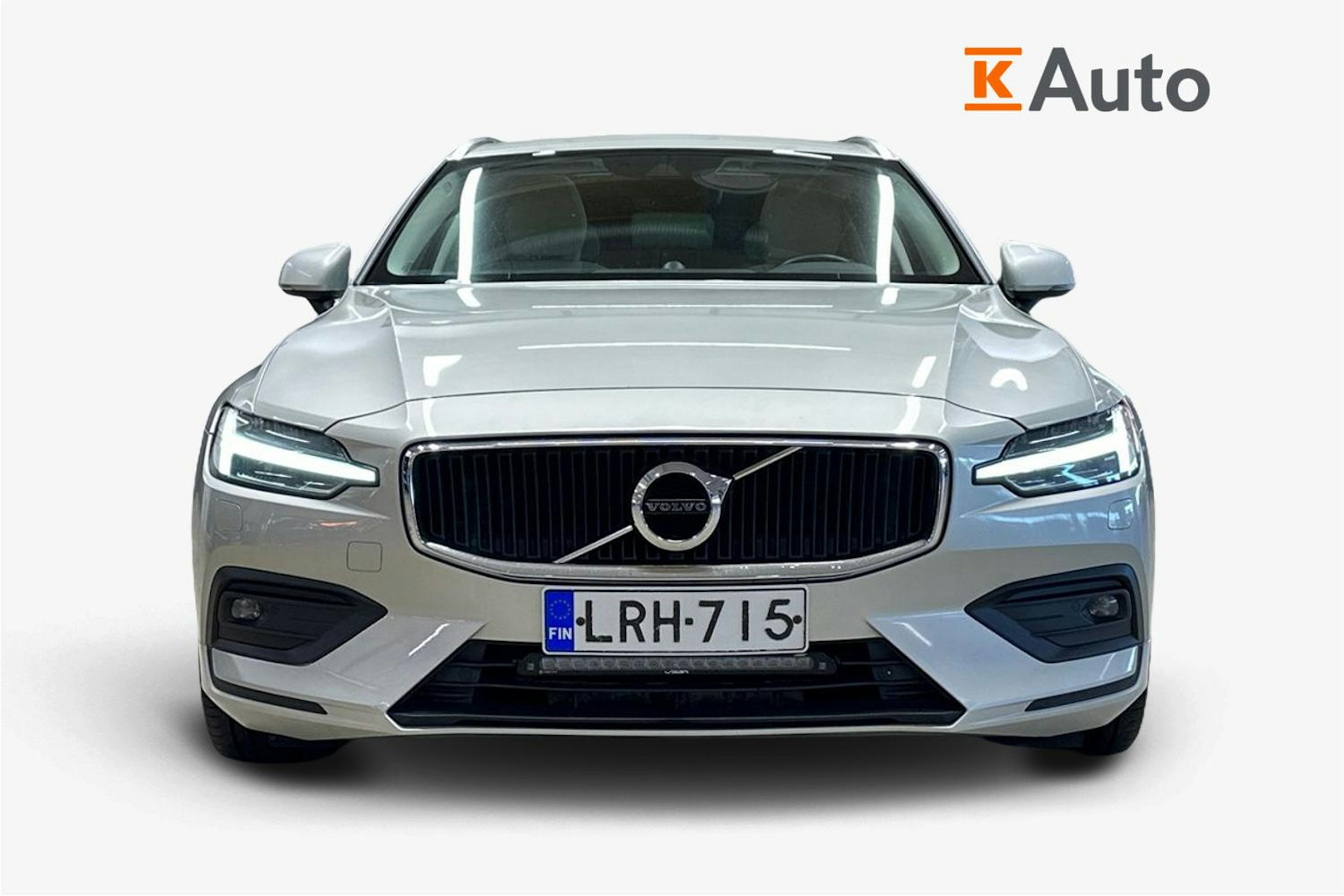 harmaa Volvo V60 2019 kuva 5.