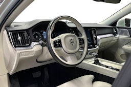harmaa Volvo V60 2019 kuva 7.