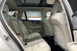harmaa Volvo V60 2019 kuva 16.
