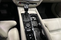 harmaa Volvo V60 2019 kuva 27.