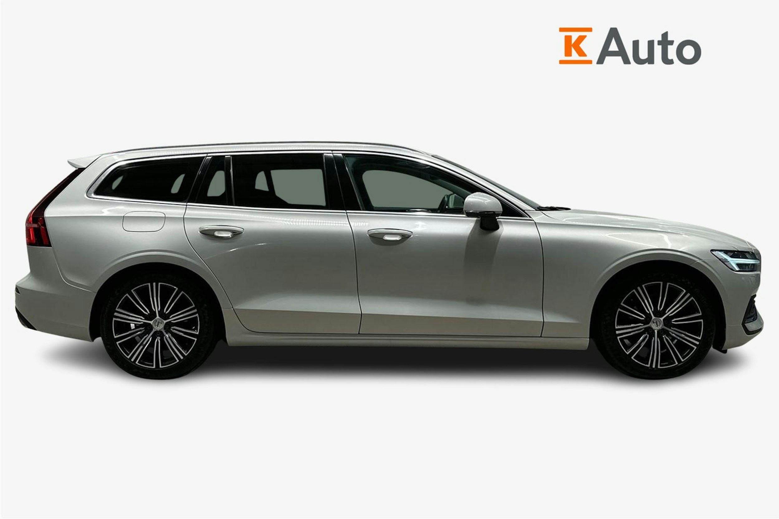 Harmaa Volvo V60 2019 kuva 6.