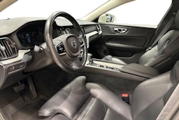 Harmaa Volvo V60 2019 kuva 7.