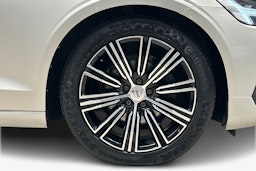 Harmaa Volvo V60 2019 kuva 11.