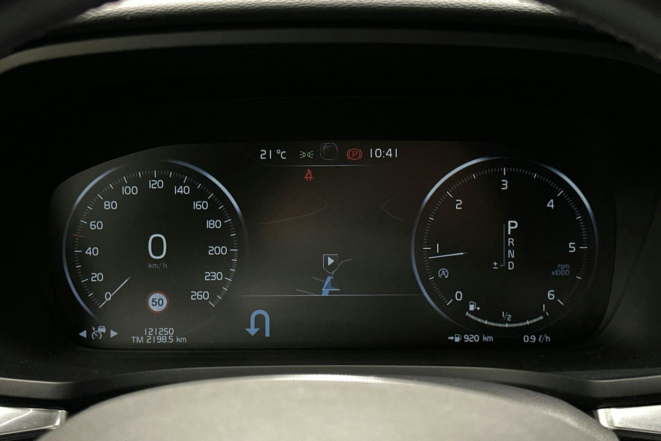 Harmaa Volvo V60 2019 kuva 17.