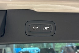 Harmaa Volvo V60 2019 kuva 27.