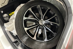 Harmaa Volvo V60 2019 kuva 28.