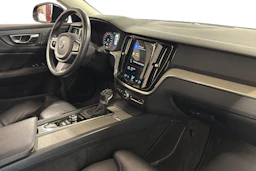 musta Volvo V60 2019 kuva 9.