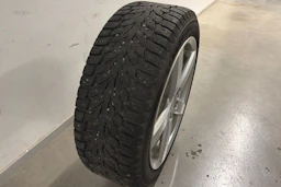 musta Volvo V60 2019 kuva 14.