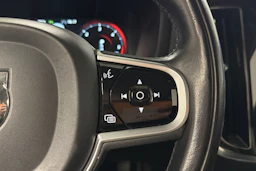 musta Volvo V60 2019 kuva 17.