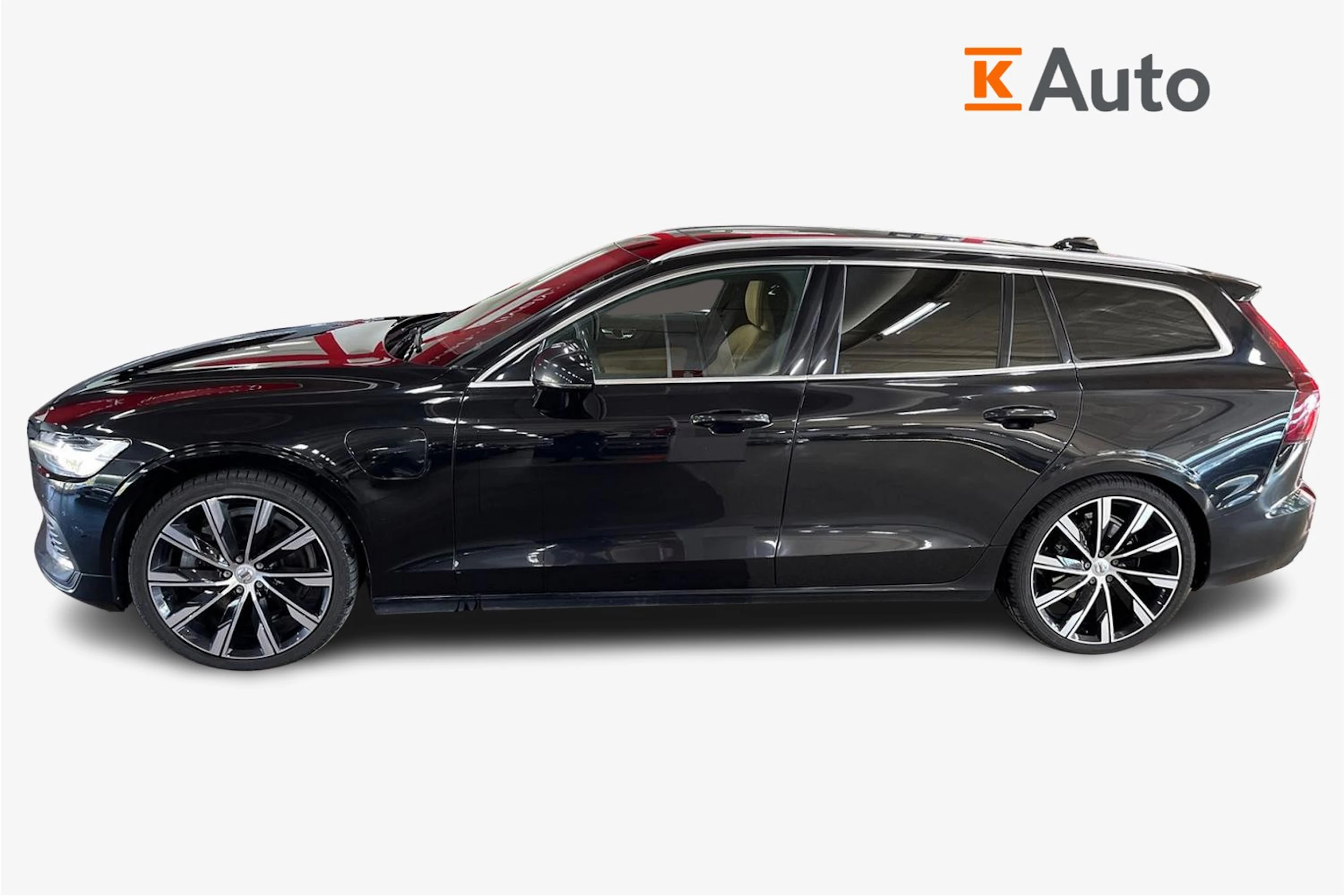 Musta Volvo V60 2019 kuva 5.