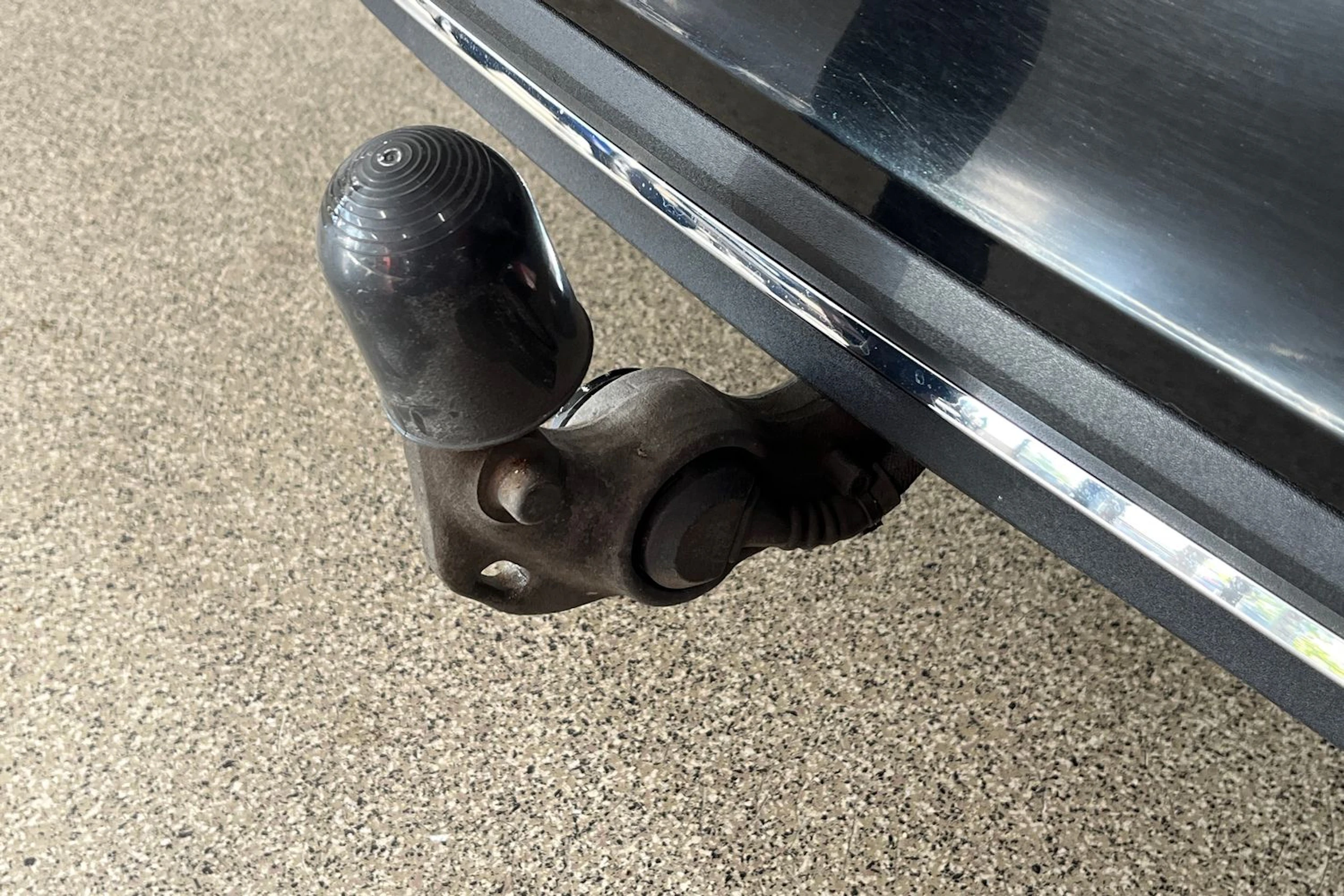 Musta Volvo V60 2019 kuva 13.