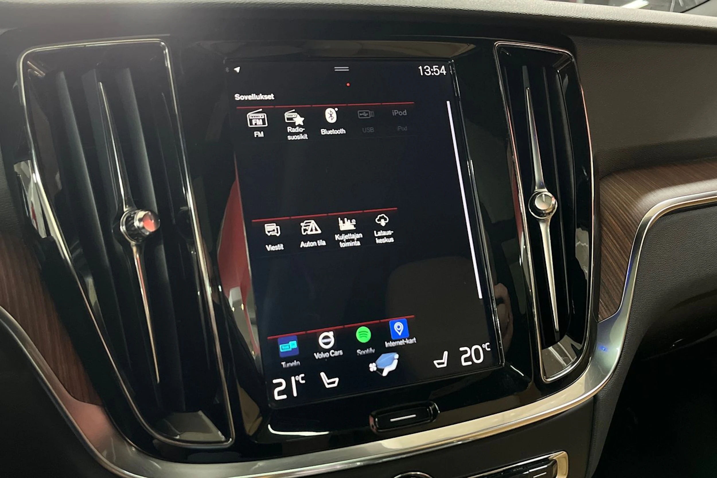 Musta Volvo V60 2019 kuva 19.