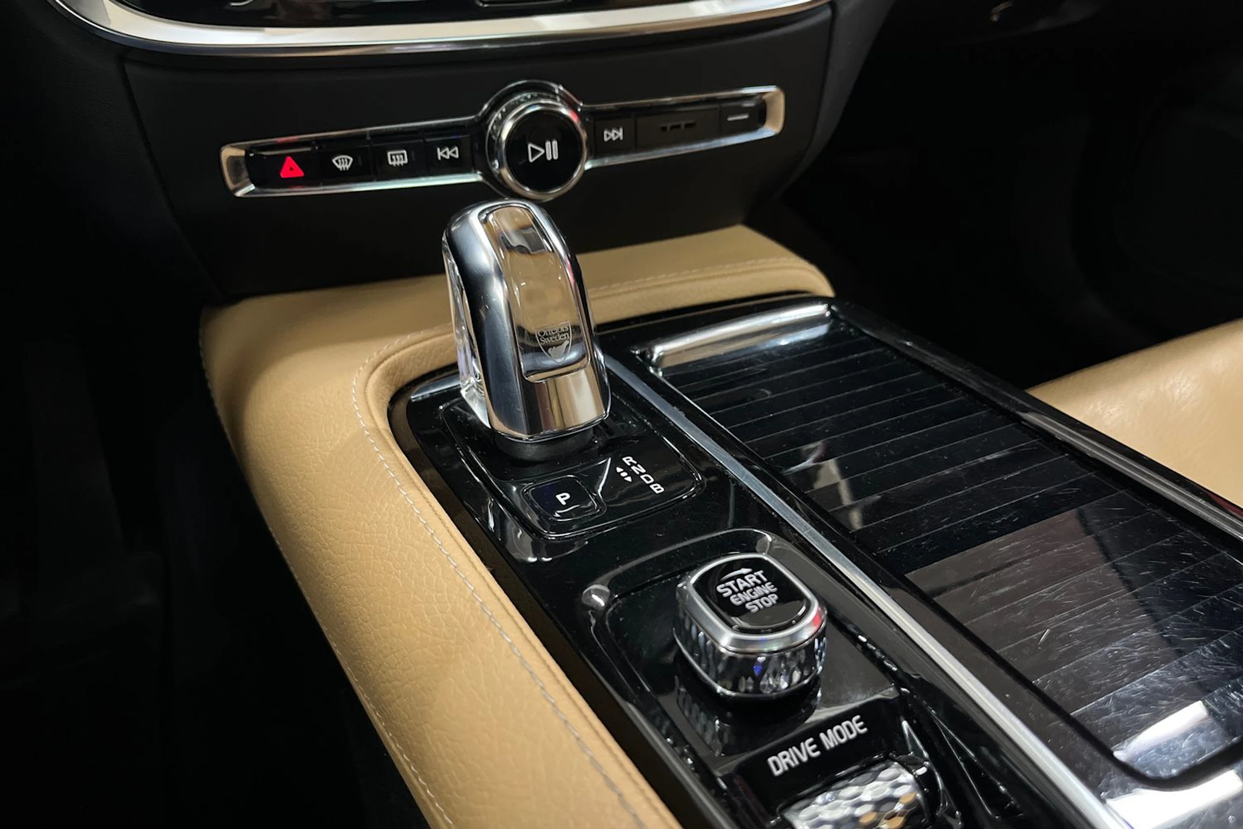 Musta Volvo V60 2019 kuva 21.