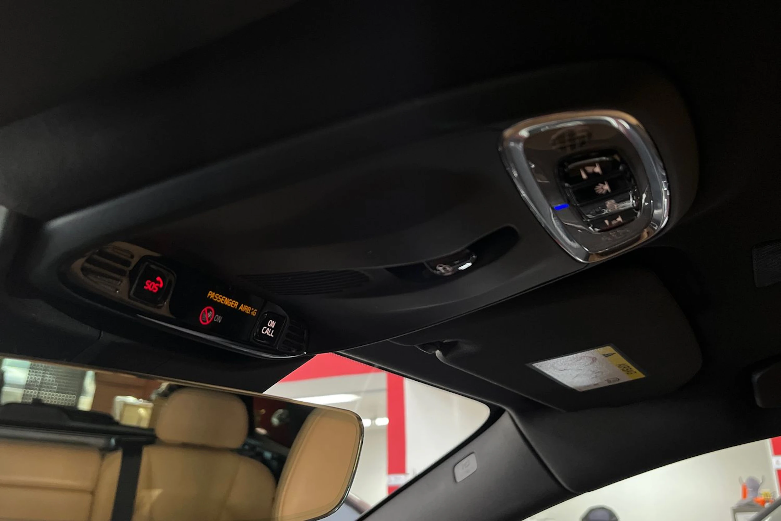 Musta Volvo V60 2019 kuva 22.