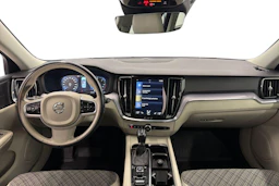 valkoinen Volvo V60 2019 kuva 7.