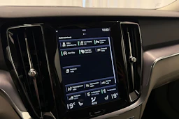 valkoinen Volvo V60 2019 kuva 25.