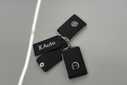 valkoinen Volvo V60 2019 kuva 29.