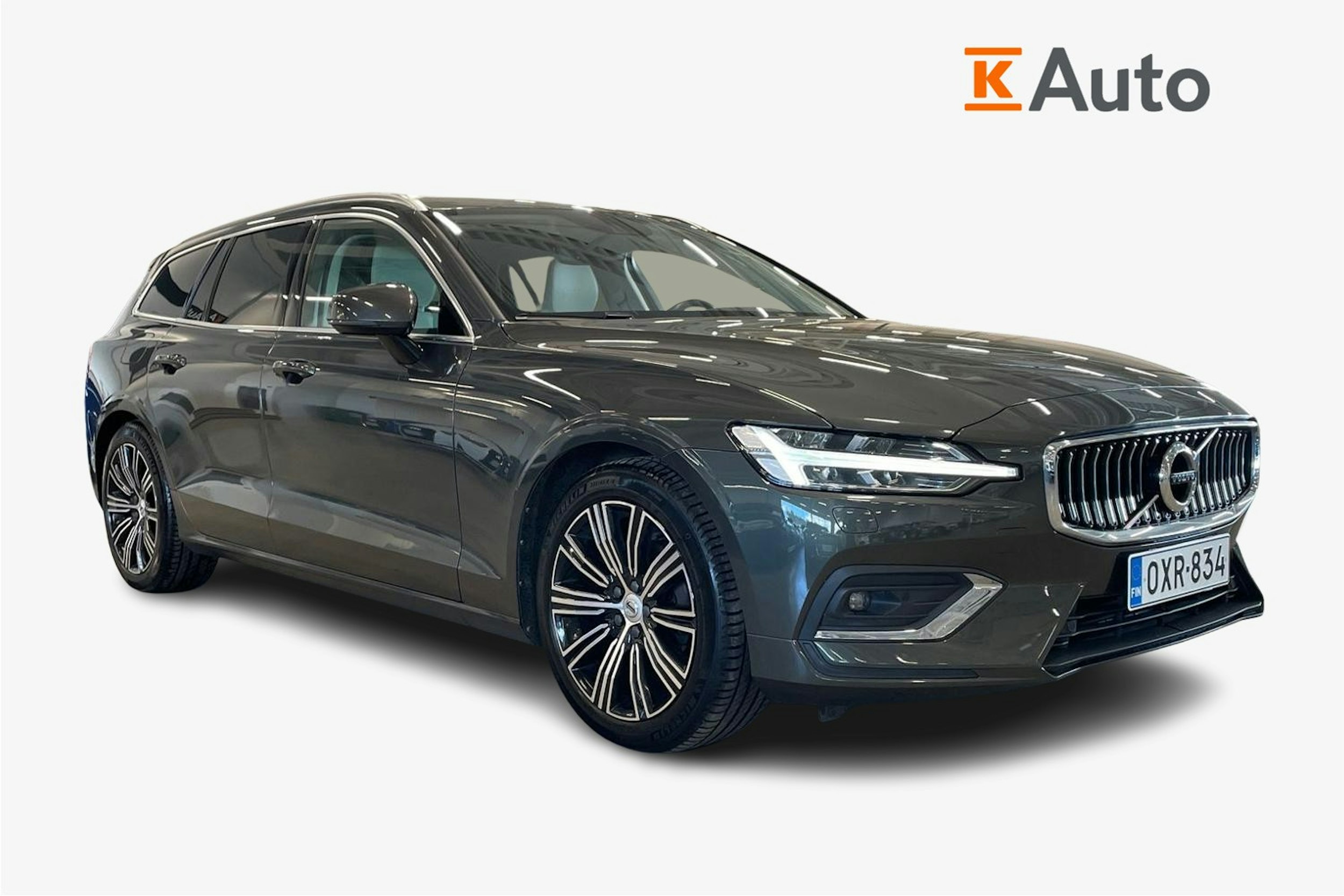 harmaa Volvo V60 2019 kuva 1.