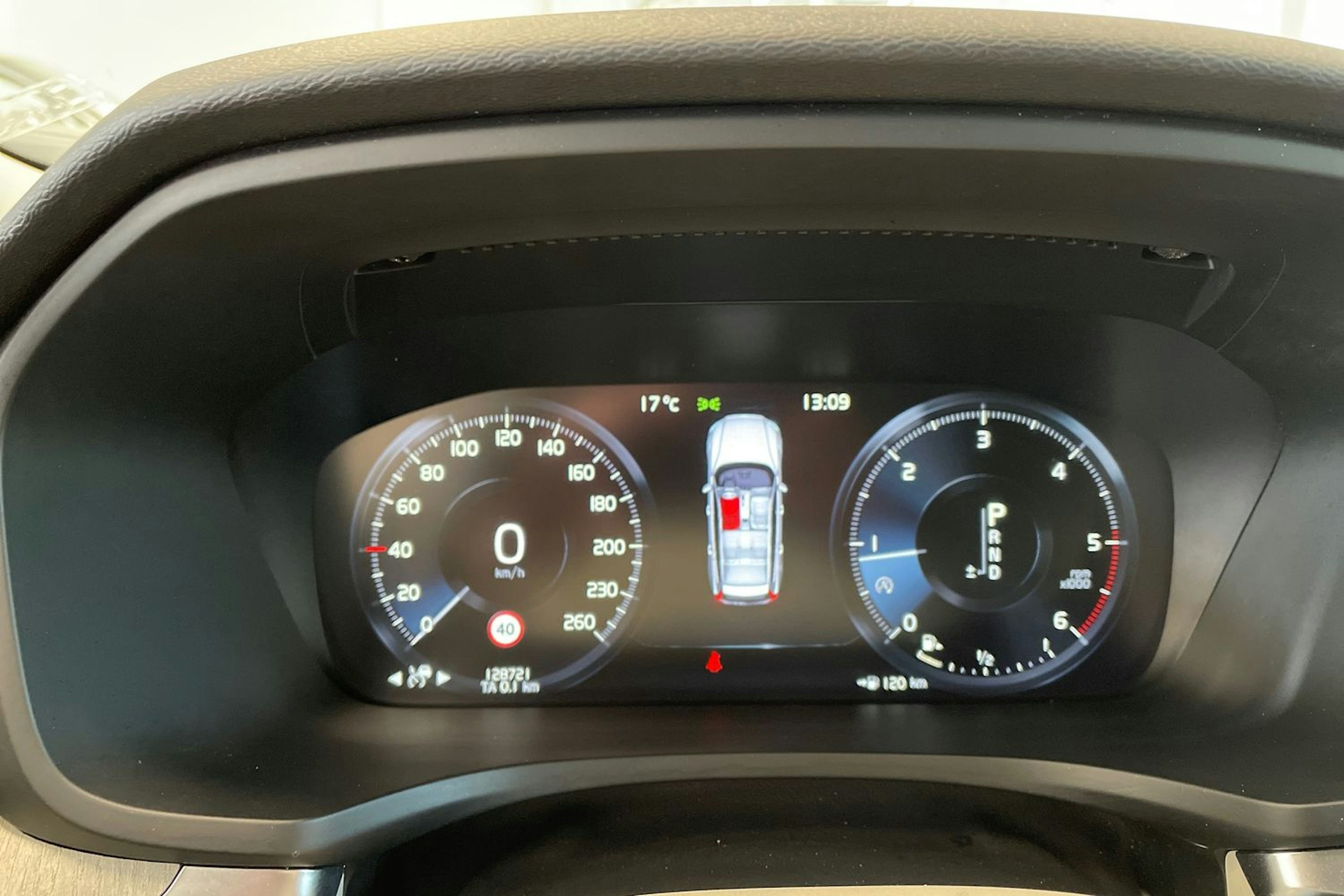 harmaa Volvo V60 2019 kuva 19.