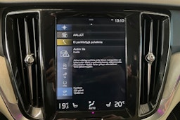 harmaa Volvo V60 2019 kuva 25.