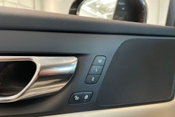 harmaa Volvo V60 2019 kuva 30.