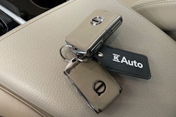 harmaa Volvo V60 2019 kuva 31.