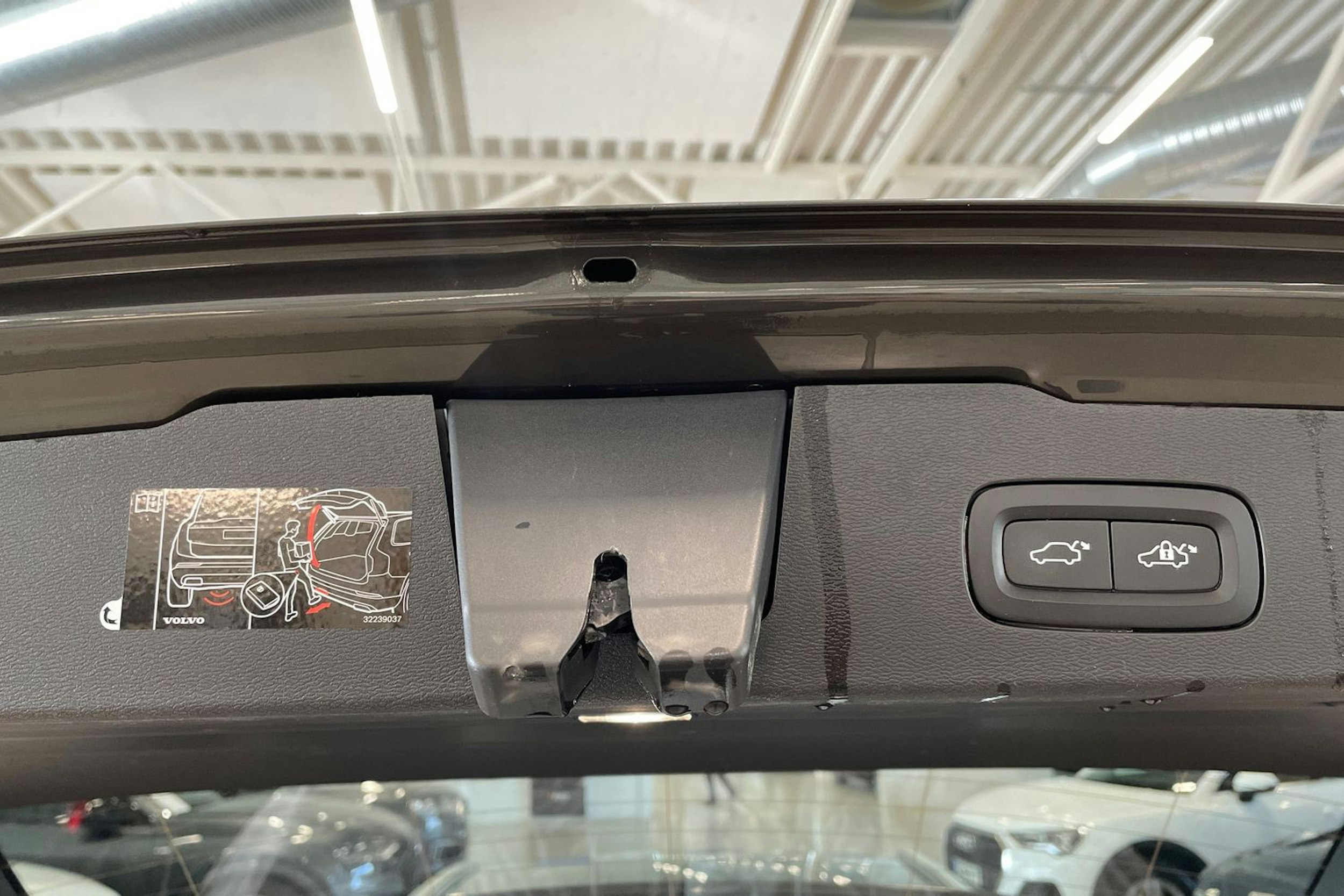 harmaa Volvo V60 2019 kuva 33.