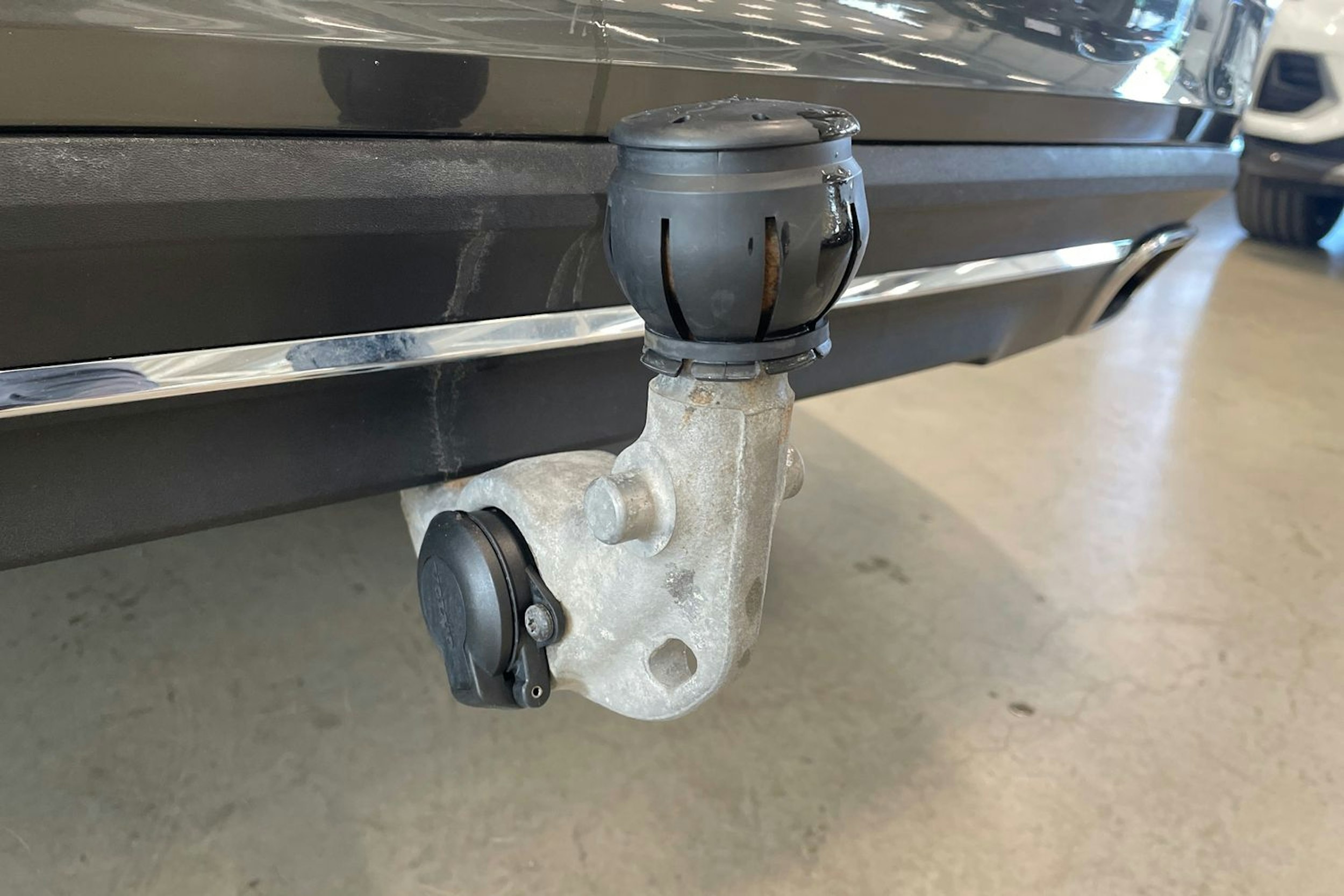 harmaa Volvo V60 2019 kuva 34.