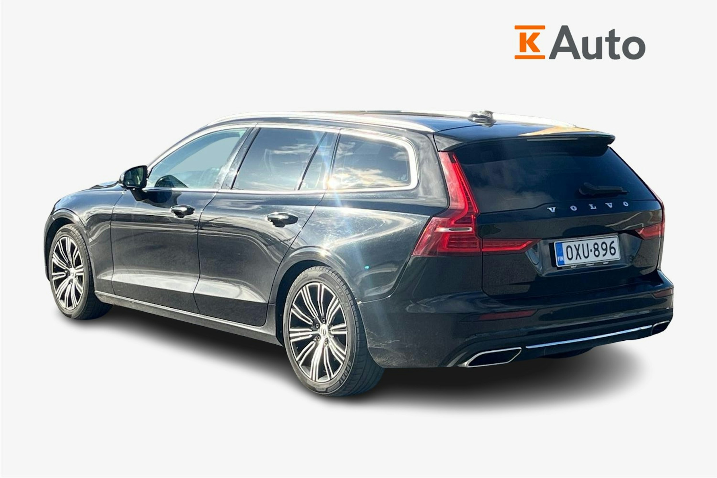 musta Volvo V60 2019 kuva 2.