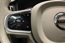 musta Volvo V60 2019 kuva 21.