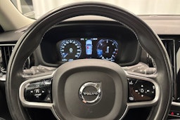 harmaa Volvo V60 2019 kuva 18.