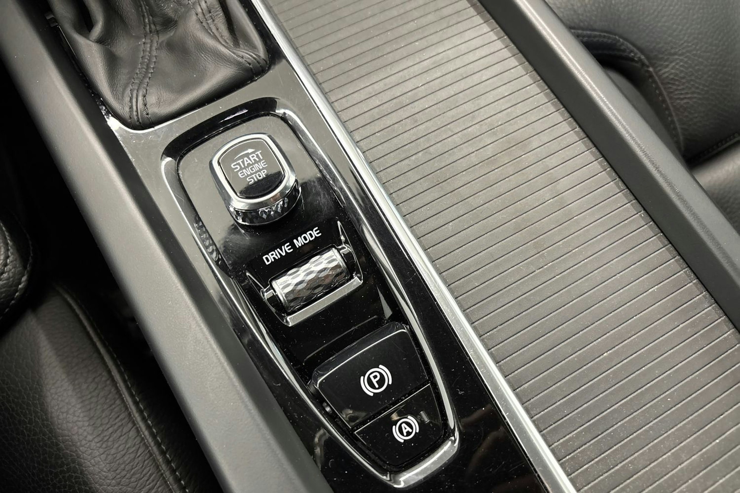 harmaa Volvo V60 2019 kuva 21.