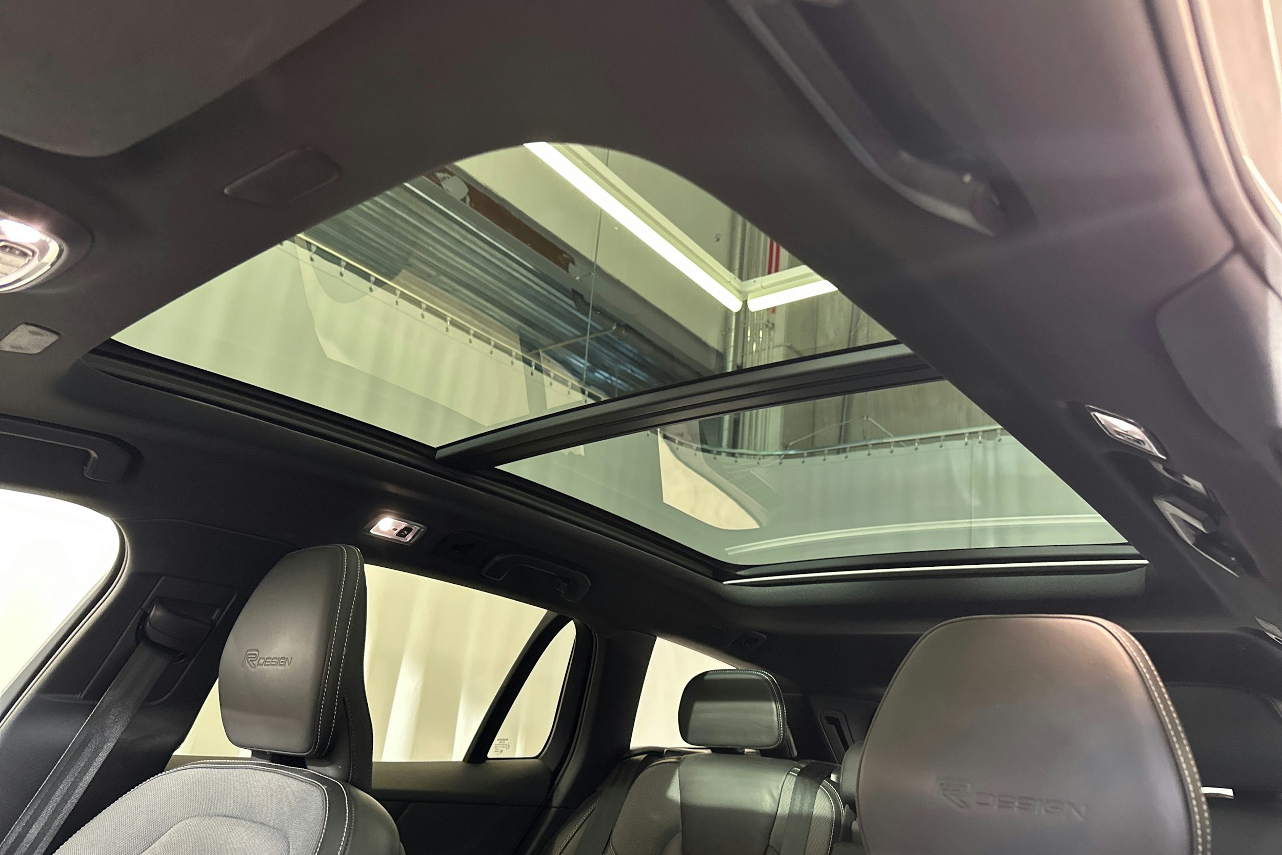 ruskea (beige) Volvo V60 2019 kuva 24.